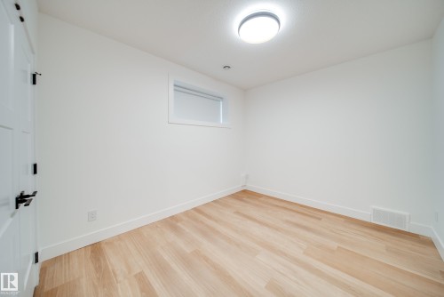 21 20425 93 Avenue, Edmonton, AB - Indoor Photo Showing Other Room