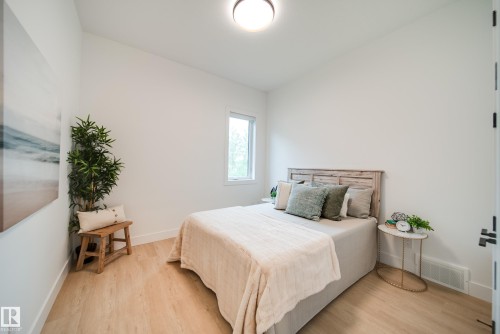 21 20425 93 Avenue, Edmonton, AB - Indoor Photo Showing Bedroom