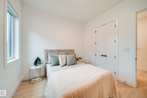 21 20425 93 Avenue, Edmonton, AB - Indoor Photo Showing Bedroom