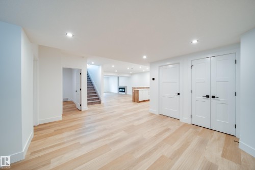 21 20425 93 Avenue, Edmonton, AB - Indoor Photo Showing Other Room