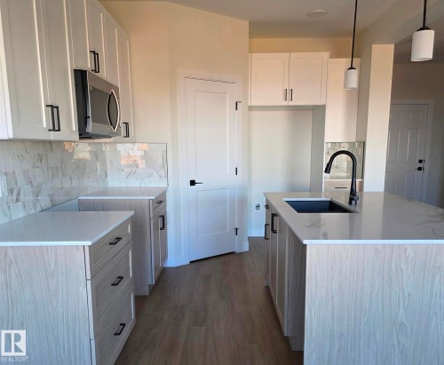 22 Sereno Lane, Fort Saskatchewan, AB - Indoor Photo Showing Kitchen