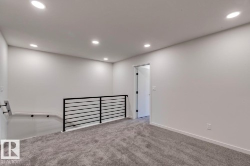 7513 Klapstein Link Link, Edmonton, AB - Indoor Photo Showing Other Room