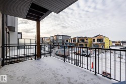 Balcony with a residential view - 