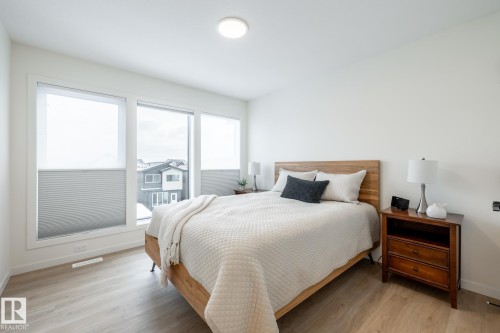 7529 Klapstein Link, Edmonton, AB - Indoor Photo Showing Bedroom