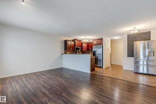 28 9511 102 Ave, Morinville, AB - Indoor Photo Showing Kitchen