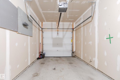 28 9511 102 Ave, Morinville, AB - Indoor Photo Showing Garage