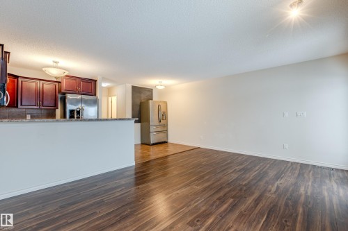 28 9511 102 Ave, Morinville, AB - Indoor Photo Showing Kitchen