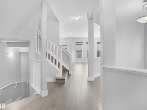 5903 12 Avenue, Edmonton, AB - Indoor Photo Showing Other Room