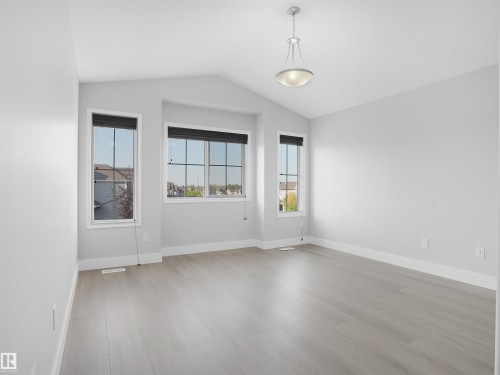 5903 12 Avenue, Edmonton, AB - Indoor Photo Showing Other Room