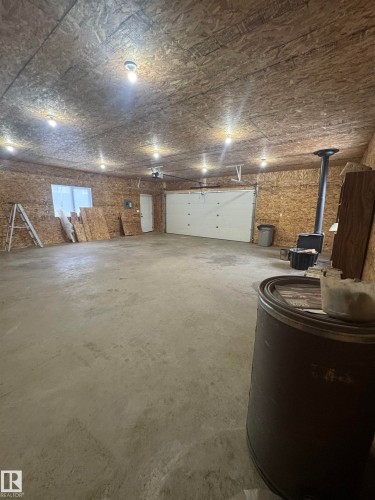 5015 47 Ave, Onoway, AB - Indoor