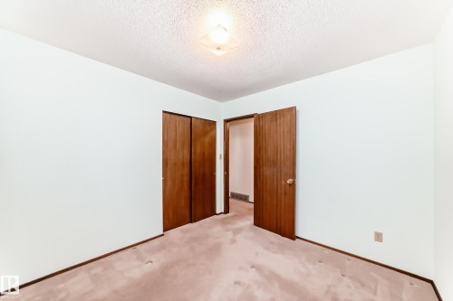 4813 52 Avenue, Stony Plain, AB - Indoor Photo Showing Other Room