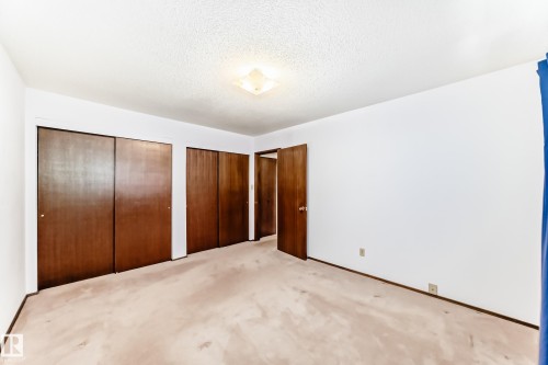 4813 52 Avenue, Stony Plain, AB - Indoor Photo Showing Other Room