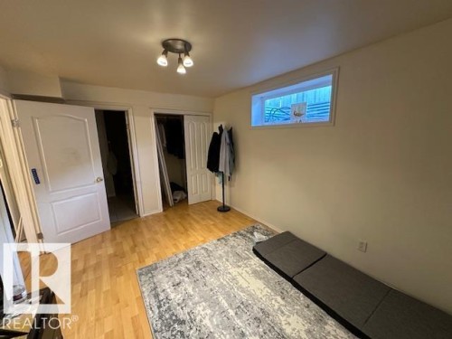 9806 179 Avenue, Edmonton, AB 