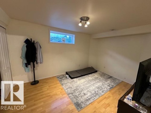 9806 179 Avenue, Edmonton, AB 