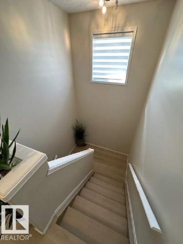 9806 179 Avenue, Edmonton, AB - Indoor Photo Showing Other Room