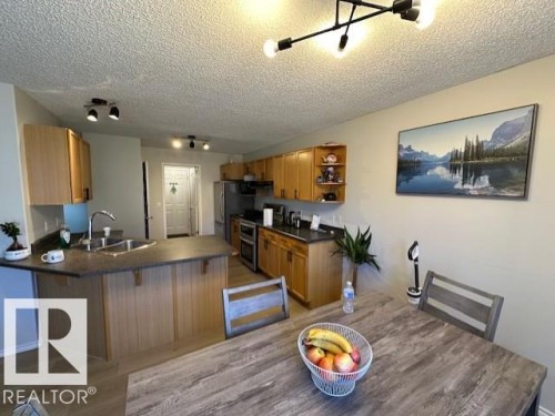 9806 179 Avenue, Edmonton, AB 