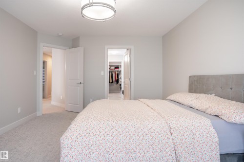 6621 Knox Place, Edmonton, AB - Indoor Photo Showing Bedroom