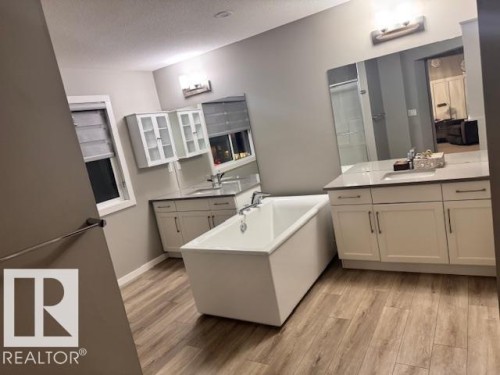 2306 Kelly Circle, Edmonton, AB 