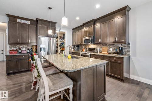 14 Spring Bay, Spruce Grove, AB - Indoor Photo Showing Kitchen With Double Sink With Upgraded Kitchen