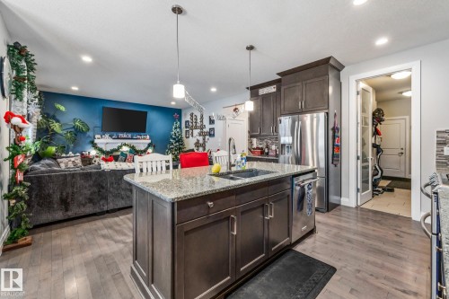14 Spring Bay, Spruce Grove, AB - Indoor Photo Showing Kitchen With Double Sink