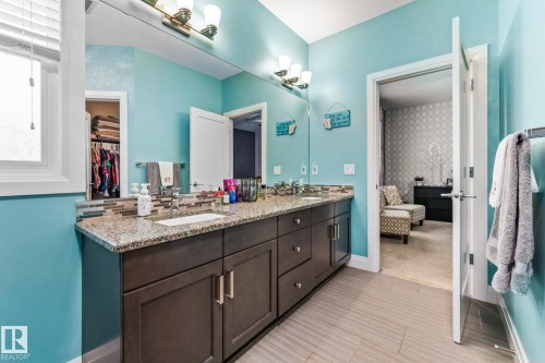 14 Spring Bay, Spruce Grove, AB - Indoor Photo Showing Bathroom