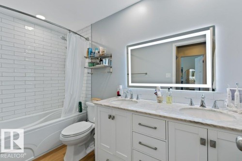 31 Grandview Ridge, St. Albert, AB - Indoor Photo Showing Bathroom