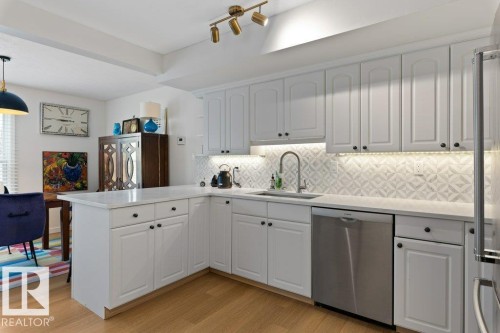 31 Grandview Ridge, St. Albert, AB - Indoor Photo Showing Kitchen