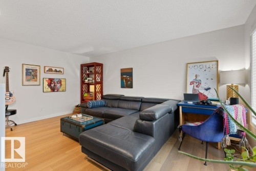 31 Grandview Ridge, St. Albert, AB - Indoor Photo Showing Living Room