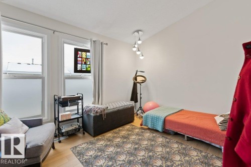 31 Grandview Ridge, St. Albert, AB - Indoor Photo Showing Bedroom