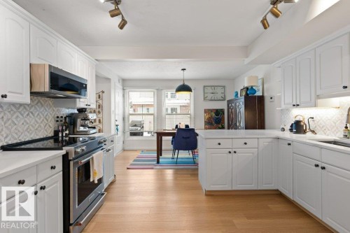 31 Grandview Ridge, St. Albert, AB - Indoor Photo Showing Kitchen