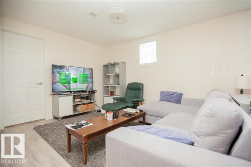 Bsmt 11403 83 Street, Edmonton, AB - Indoor Photo Showing Living Room