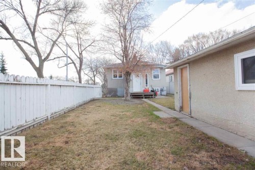 Bsmt 11403 83 Street, Edmonton, AB - Outdoor