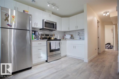 Bsmt 11403 83 Street, Edmonton, AB - Indoor Photo Showing Kitchen