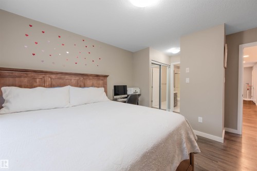 121 5504 Schonsee Drive, Edmonton, AB - Indoor Photo Showing Bedroom