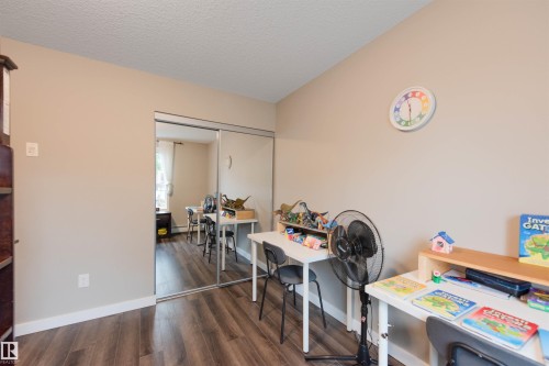121 5504 Schonsee Drive, Edmonton, AB - Indoor Photo Showing Other Room