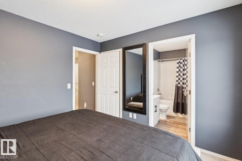 2095 Graydon Hill Crescent, Edmonton, AB - Indoor Photo Showing Bedroom