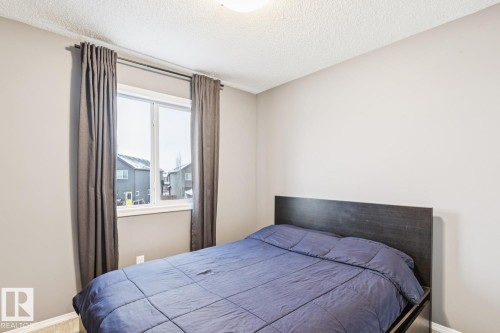 2095 Graydon Hill Crescent, Edmonton, AB - Indoor Photo Showing Bedroom