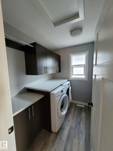157 Radcliffe Wynd, Fort Saskatchewan, AB - Indoor Photo Showing Laundry Room