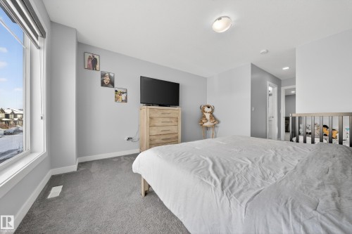 2084 Graydon Hill Crescent, Edmonton, AB - Indoor Photo Showing Bedroom