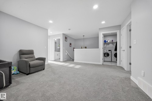 2084 Graydon Hill Crescent, Edmonton, AB - Indoor