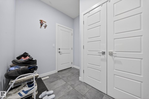 2084 Graydon Hill Crescent, Edmonton, AB - Indoor Photo Showing Other Room