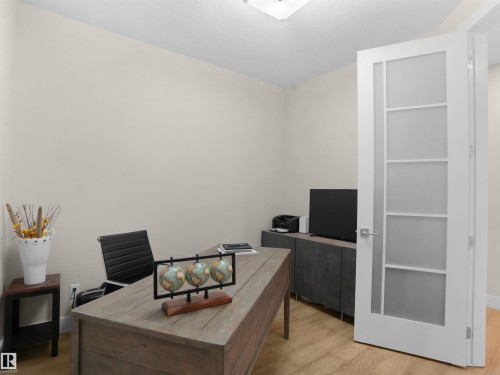 6419 175 Avenue, Edmonton, AB - Indoor Photo Showing Office