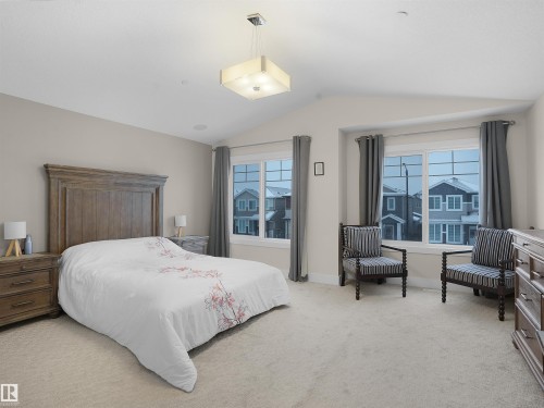 6419 175 Avenue, Edmonton, AB - Indoor Photo Showing Bedroom