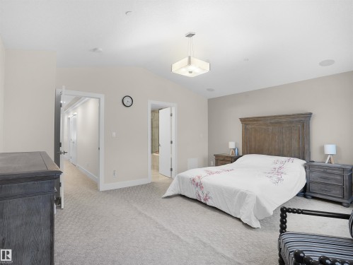 6419 175 Avenue, Edmonton, AB - Indoor Photo Showing Bedroom