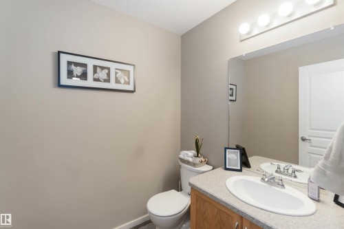109 Rue Magnan, Beaumont, AB - Indoor Photo Showing Bathroom