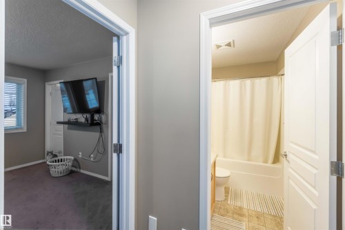 109 Rue Magnan, Beaumont, AB - Indoor