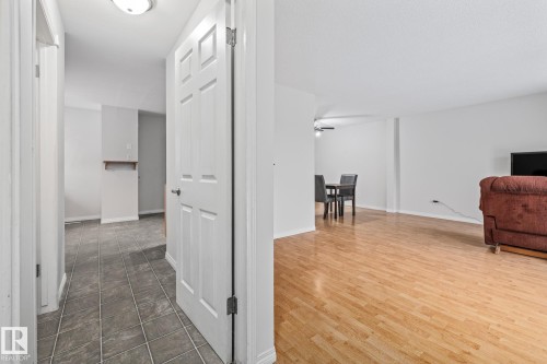 145B Royal Road, Edmonton, AB - Indoor Photo Showing Other Room