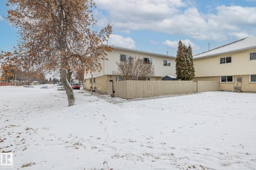 145B Royal Road, Edmonton, AB - Outdoor