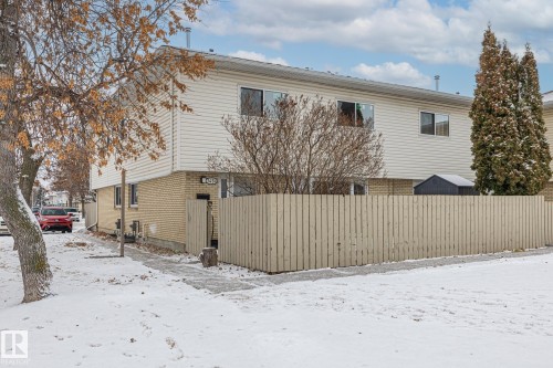 145B Royal Road, Edmonton, AB - Outdoor