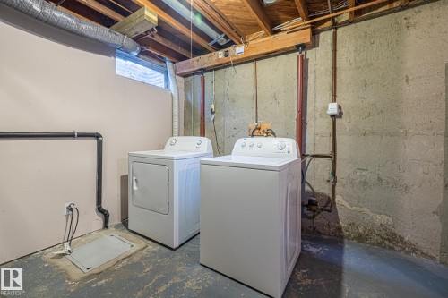 145B Royal Road, Edmonton, AB - Indoor Photo Showing Laundry Room